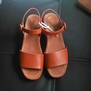 Circus platform sandals brown